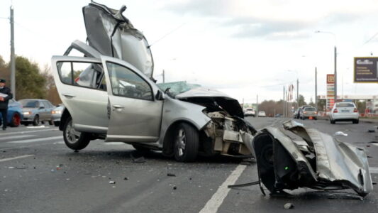 Queens, NY - Pileup Crash with Injuries on College Point Blvd