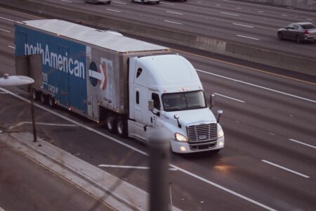 Bronx, NY - Pileup Semi Crash at Cross Bronx Expy E & Westchester Ave